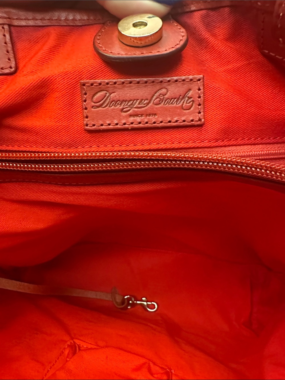 Dooney & Bourke Giraffe Pattern Red-Trim Leather Tote EUC - Picture 4 of 13